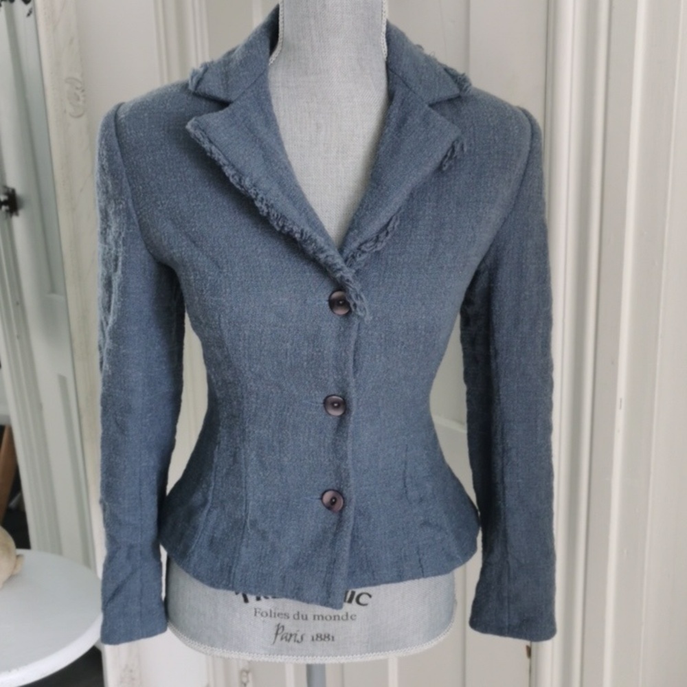 Beautiful and feminine Holt Renfrew wool peplum blazer. Slate blue. Size 8. EUC